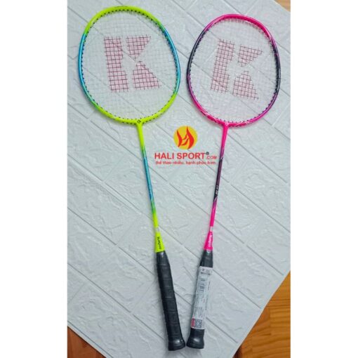 Đôi vợt cầu lông Kumpoo Power Control CA-06 phù hợp với học sinh sinh viên tại Hali Sport
