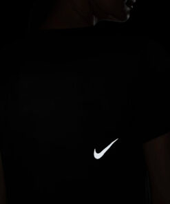 Áo Thun Nike Nữ Chính Hãng DD5928-010 Đen logo phản quang tại Hali Sport