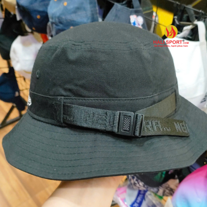 Mũ Bucket New Era STRAP BUCKET Màu Đen Chính Hãng HaLi Mũ Bucket New Era STRAP BUCKET Màu Đen Chính Hãng HaLi